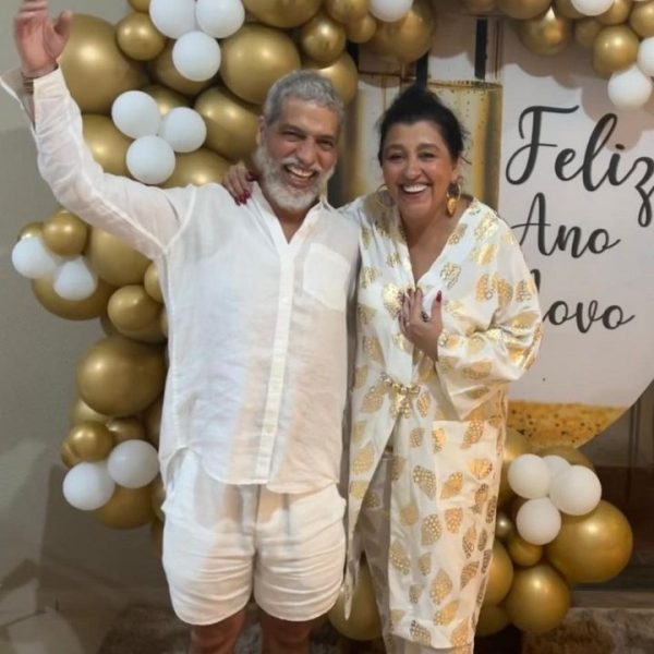 Estevão Ciavatta e Regina Casé passaram o réveillon na Bahia