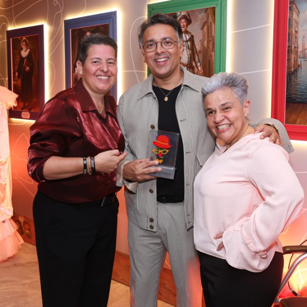 Adriane Bonato, Rodrigo Fagundes e Claudia Rodrigues