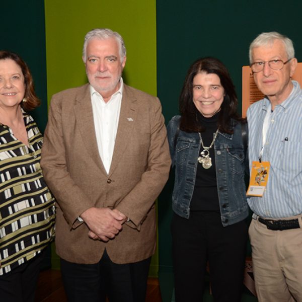 Helena Severo, Antonio Alvarenga, Marisa Moreira Salles e Antonio Freitas