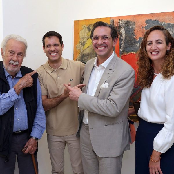 Vergara e seu filho, João, com Netto Moreira e Sophie Barbara