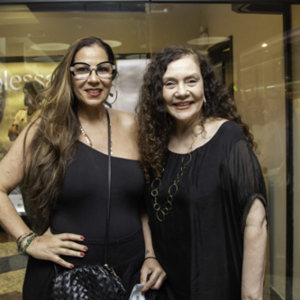 Carla Daniel e Thaís de Campos