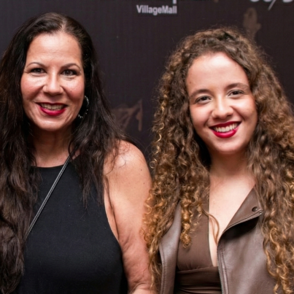 Carla Daniel e a filha Lys Daniel