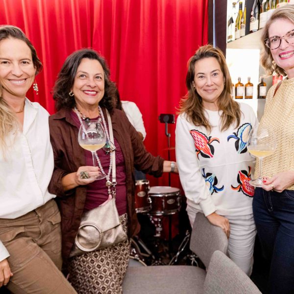 Cris Ruiz Vianna, Andrea Carvalho, Helo Aguiar e Taiana Jung