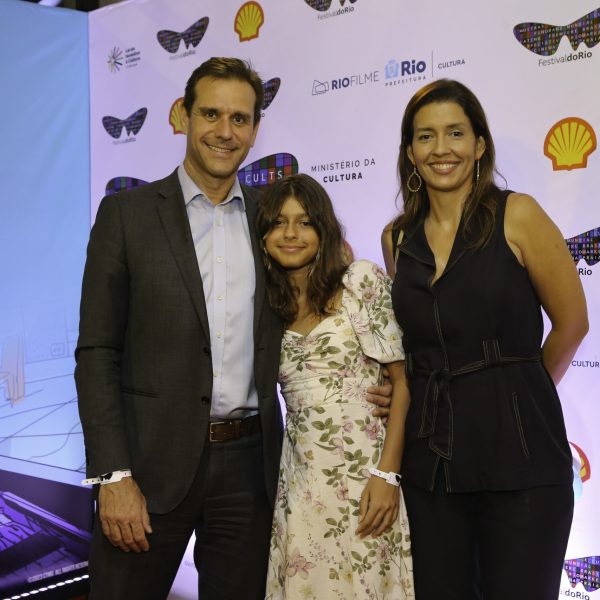 Cristiano Pinto da Costa, presidente da Shell, e a família