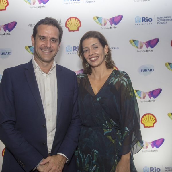 Crstiano Costa, presidente da Shell, e a mulher, Gabrielle