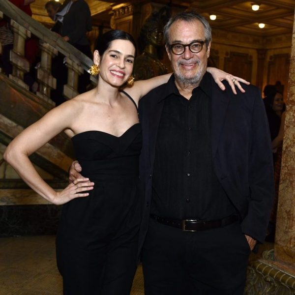 Maria Flor e seu pai Renato Calaça