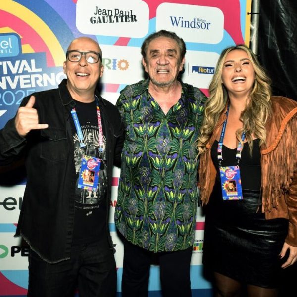 Zé Ramalho entre Peck e Andréa Mecenas