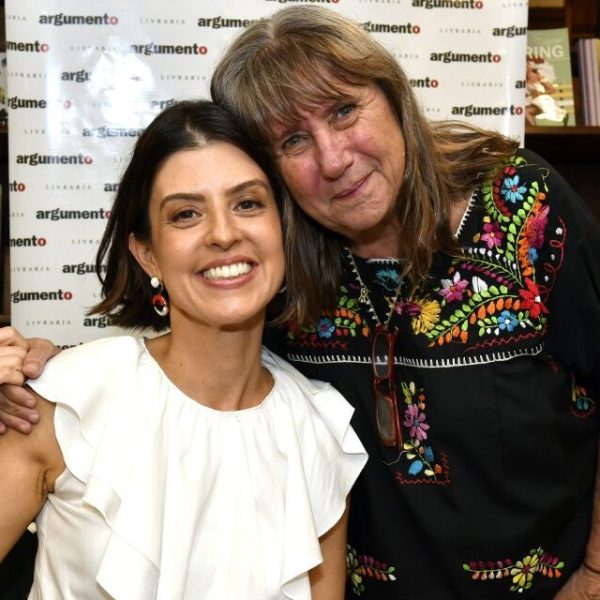 Clarisse Escorel e Laura Gasparian, dona da livraria Argumento Leblon