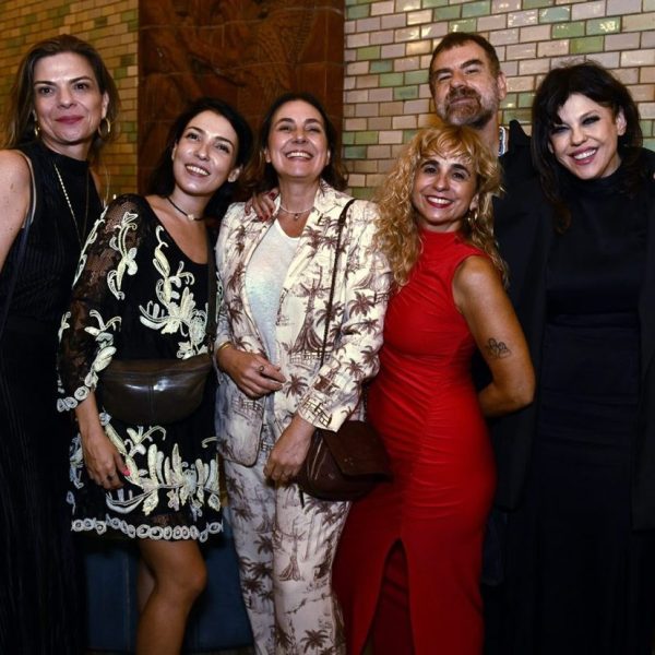 Simone Oliveira, Anita Rocha , Anna Luisa Muller, Maria de Médicis, Plinio Profeta e Bárbara Paz