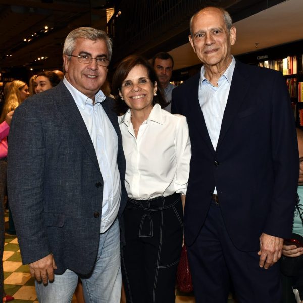 Gilberto Ururahy e o casal Cristina e Oswaldo Moura Brasil