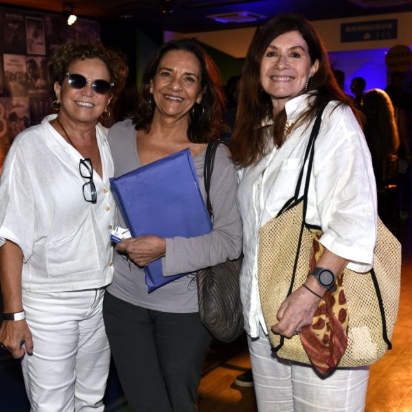 Leticia Muhama, Lara Martins e Luciana Fróes