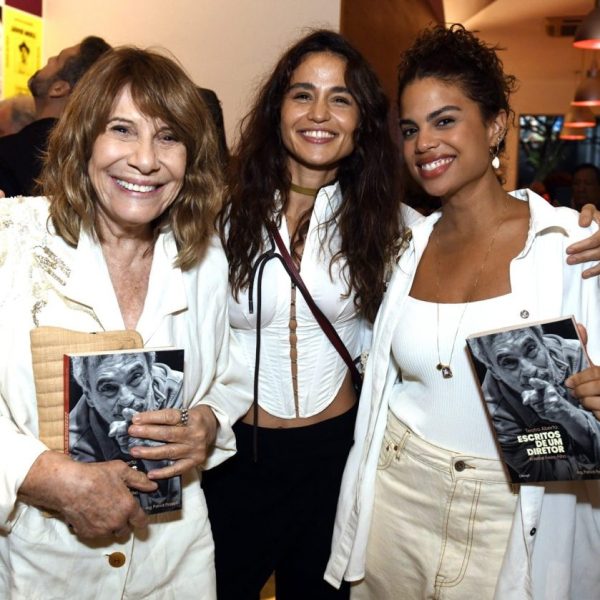 Renata Sorrah, Nanda Costa e Clara Buarque