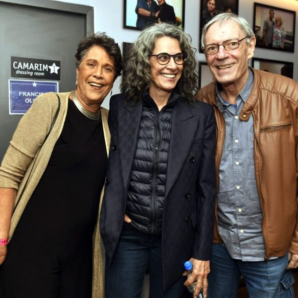 Simone entre Eliana e Chico Caruso