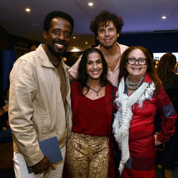 Alan Rocha, Izabela Bicalho,  Dani Mã e Claudia Chaves