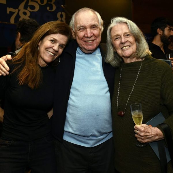 Moysés Fuks entre Luísa e Norma Thiré