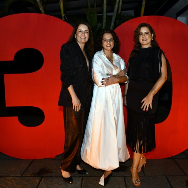 Viviane Spinelli e Adriana e Claudia Dutra