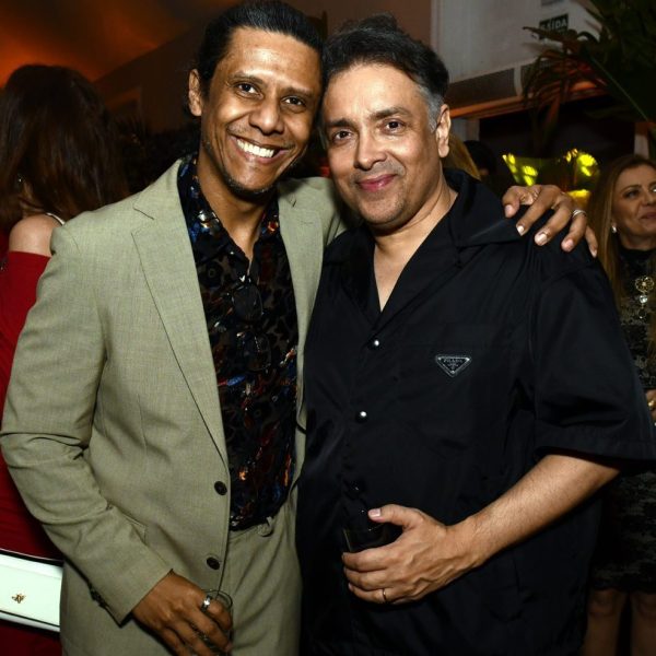 O casal Weldell Bendelack e Rodrigo Fagundes