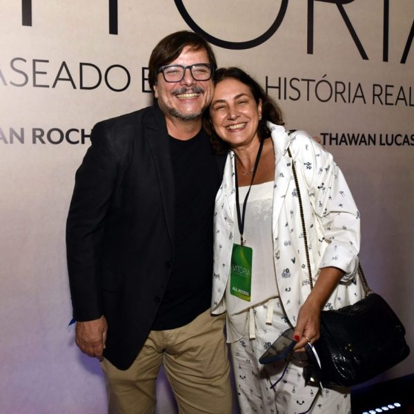 Thelmo Fernandes e Anna Luiza Müller