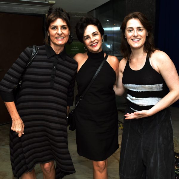 Luciana Braga entre Fernanda Abreu e Alessandra Maestrini