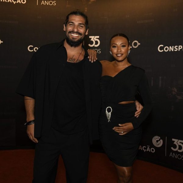 O casal Saulo Bernard e Sheron Menezzes