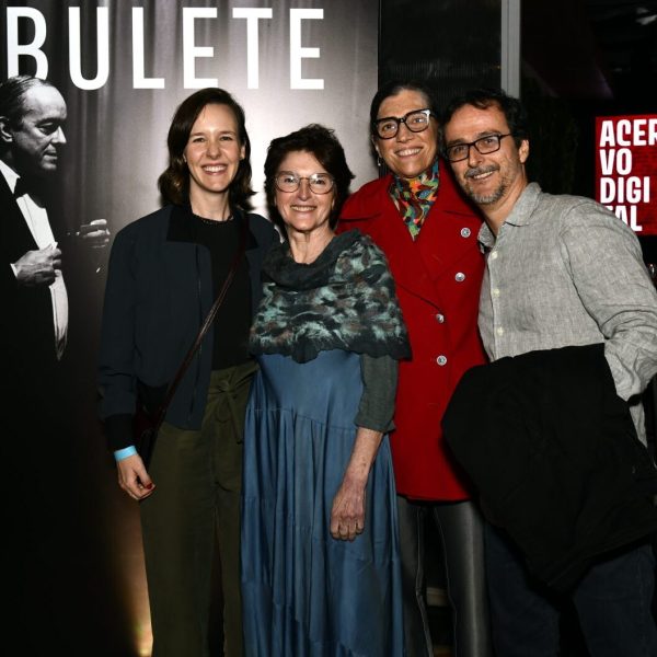 Georgiana de Moares entre Alice Sant'Anna, Maria Luiza Fernandes e Caco Moraes