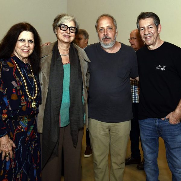 Vanda Klabin, Beth Jobim,  Barrão e René Machado