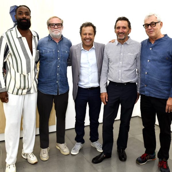 Elian Almeida, Raul Mourão, Vik Muniz , Xavier Veilhan e Marcos Chaves