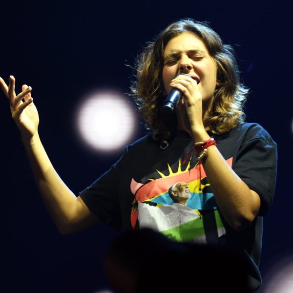 Flor Gil no palco: a menina vai longe