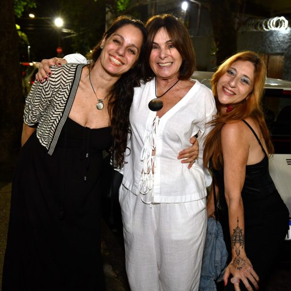 Claudia Mauro, Cacá Mourthé e Vivi Chartuni