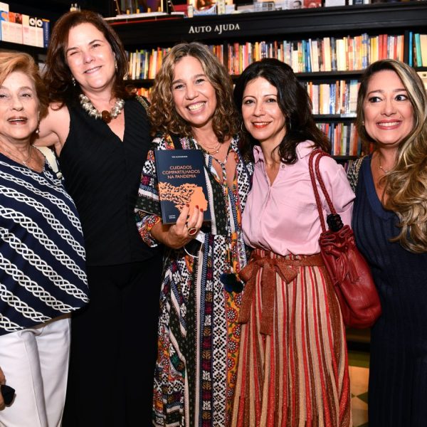 Clara Sauberban, Eliane Marcellino, Alexandra Miziara, Désirée Sulam e Renata Schittini