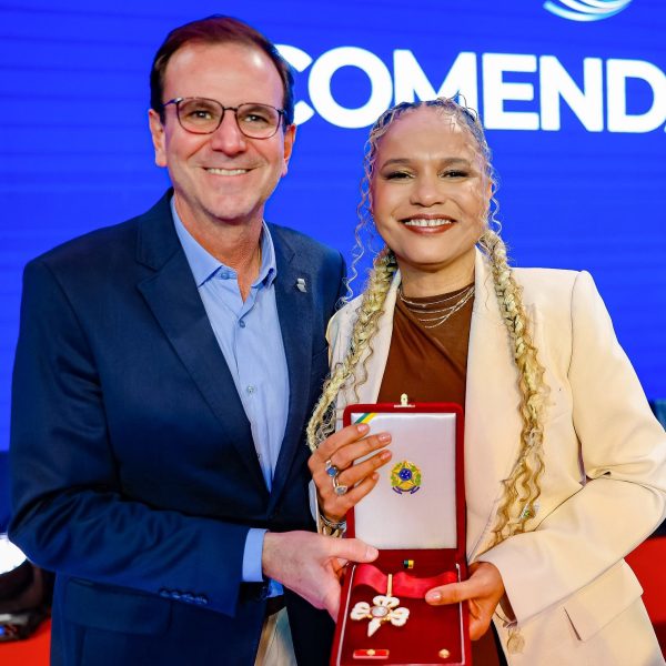 O prefeito Eduardo Paes e Teresa Cristina