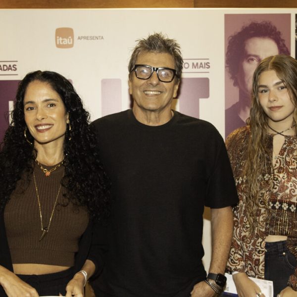 O casal Andréia Pereira Coutinho e Evandro Mesquita com a filha Alice Mesquita