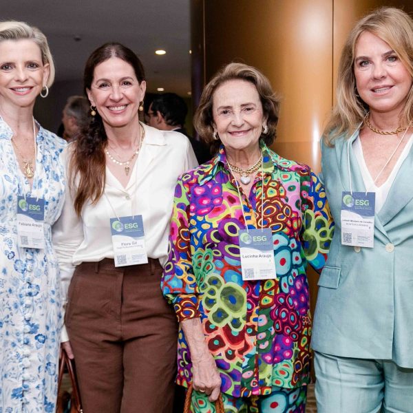 Fabiana Araujo, Flora Gil, Lucinha Araujo e Lilibeth Monteiro