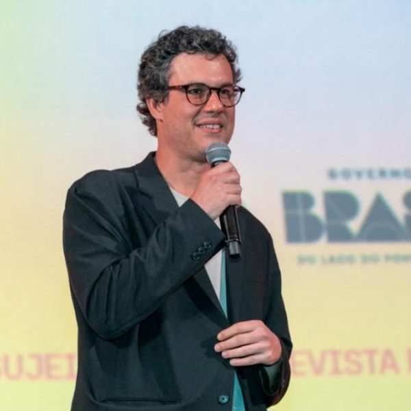 O diretor Felipe Barbosa