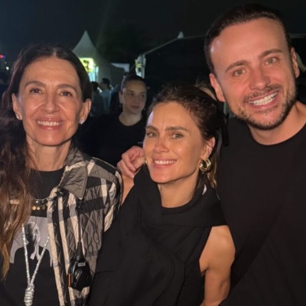 Flora Gil, Carolina Dieckmmann e Leo Fuchs