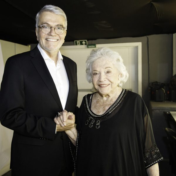 Gilmar Araújo e Nathalia Timberg