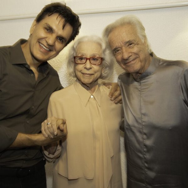 Fernanda Montenegro entre Gabriel Chalita e João Carlos Martins