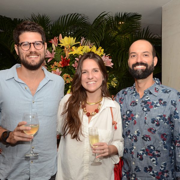 Hans e Alice McDowell com Rodrigo Salgado