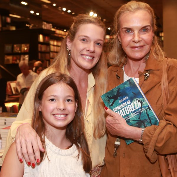 Julia Monteiro de Carvalho, sua filha Maria Beatriz e Betsy Salles