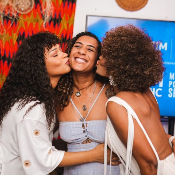 Juliana Alves, Aniele Franco e Isabel Filardis