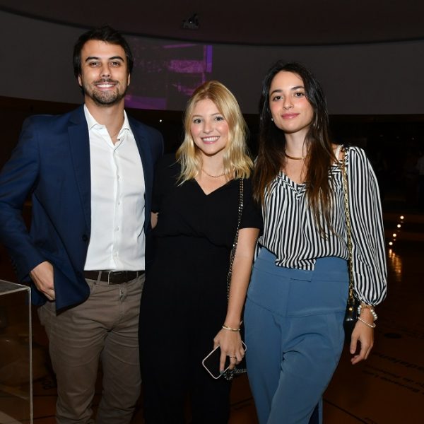 Lucas Takaoka, Marina Tiezzi e Helena Caradec