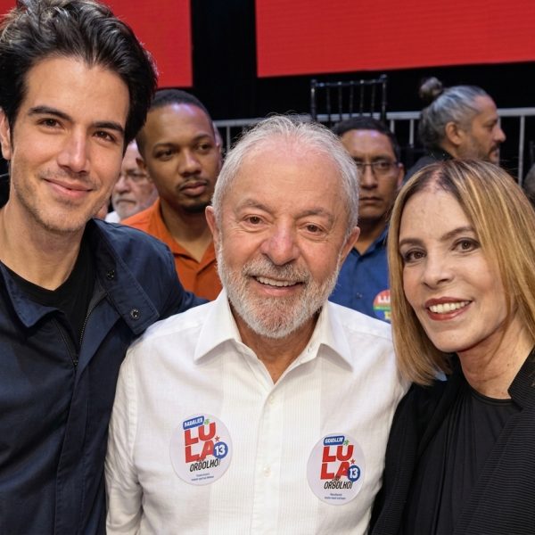 Lula entre Luiz Fernando Coutinho e Liège Monteiro