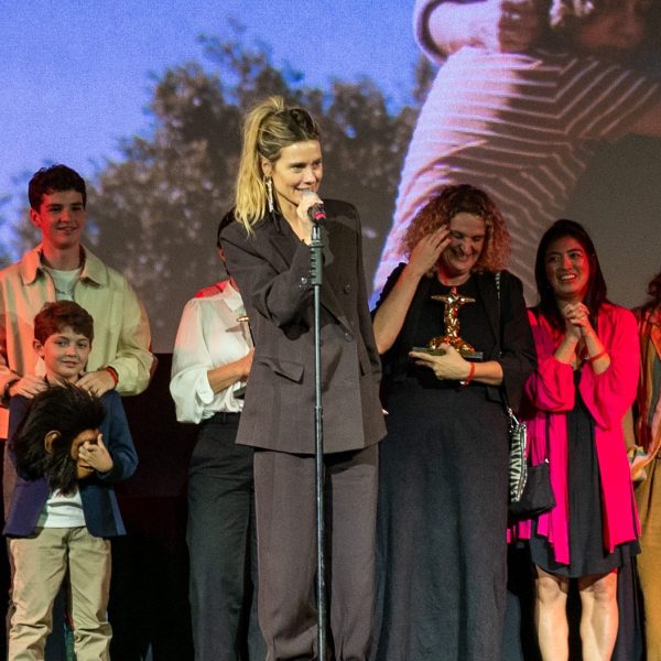 Carolina Dieckmmann e equipe