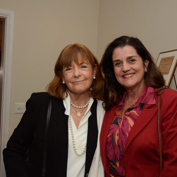 Monica Aranha Barreto e Marizta de Orleans e Bragança