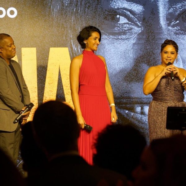 Os diretores Paulo Sampaio, Danielle França e a produtora executiva da série, Fatima Baptista