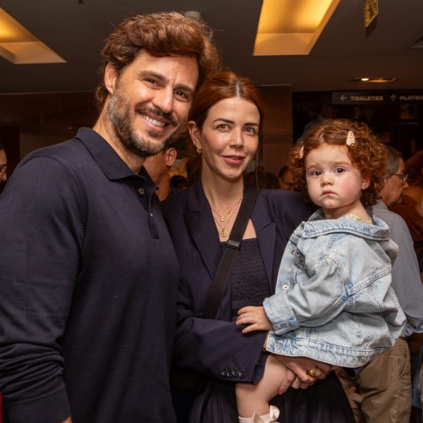 Rodrigo Ribeiro, Marcella Mendes e a filha Flora