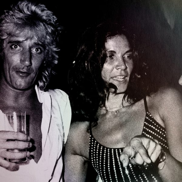 O astro do rock Rod Stewart e a diva Florinda Bolkan