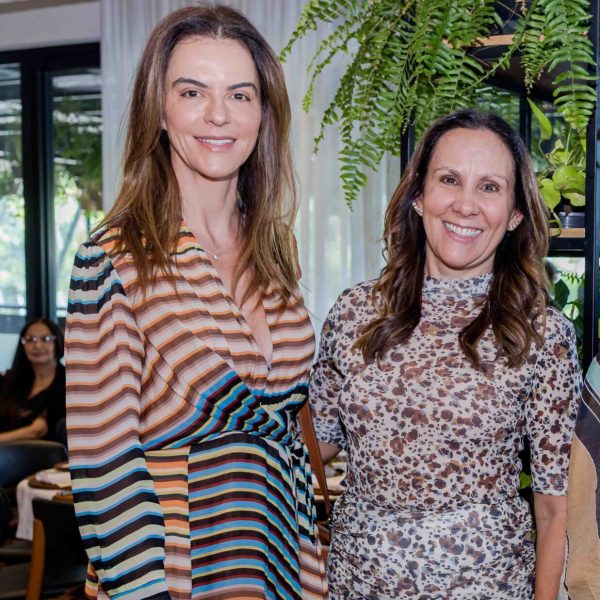 Sheila Lustoza e Karine Sarneanu