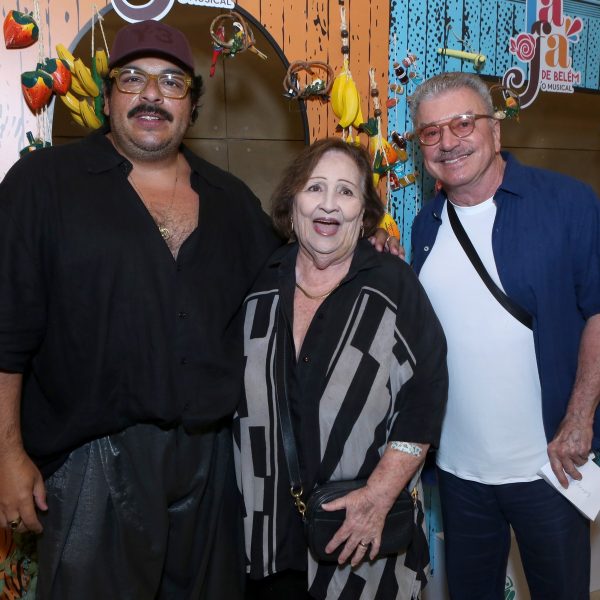 Déa Lucia entre Luis Lobianco e Edney Silvestre